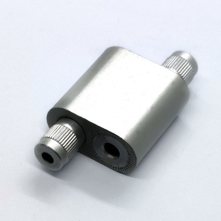 ยึดสายเคเบิลเครื่องบินขนาด 5/64 นิ้ว และ 3/32 นิ้ว อย่างแน่นหนาในห่วง ปรับตัวจับห่วงสายเคเบิล